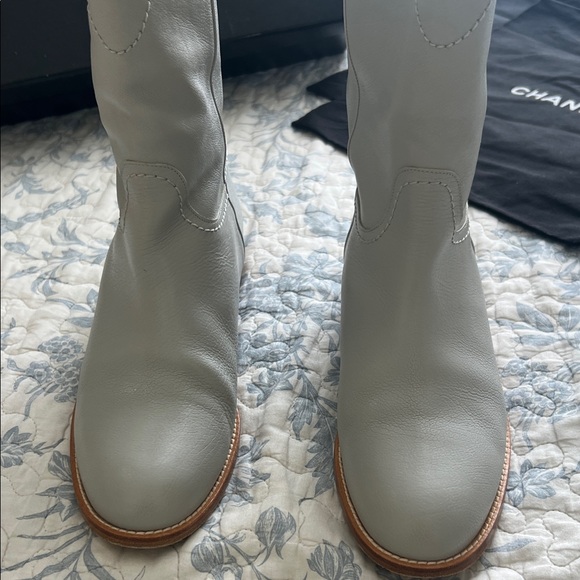 CHANEL Light Grey 2013 Interlocking CC Logo Moto Boots - Picture 7 of 13